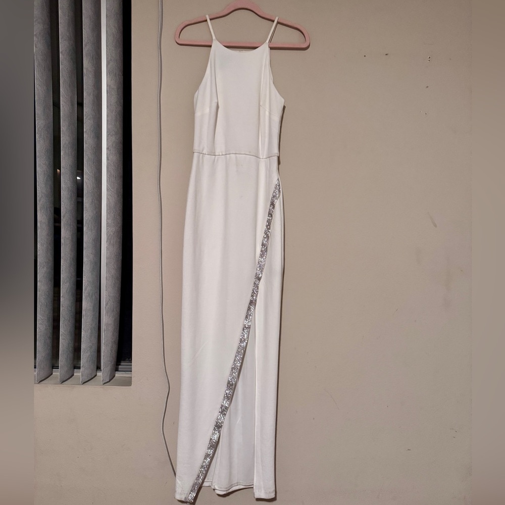 BCX Elegant White Evening Dress with Silver Accents